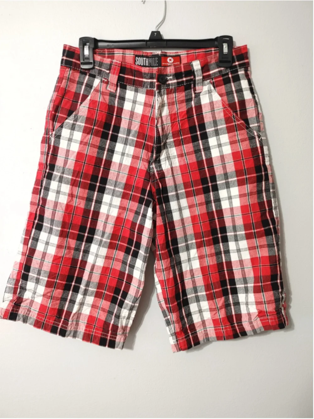 Men's Southpole Cotton Plaid Flat Front Shorts Red Black Size 30 Y2K Style